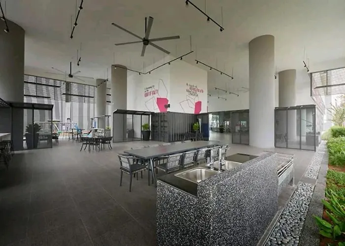 Midvalley Luxury Maxine Suite