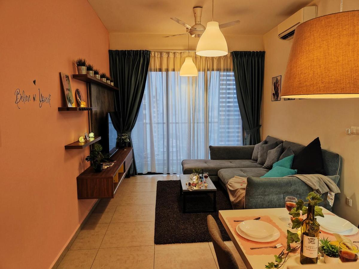 Apartment Midvalley Luxury Maxine