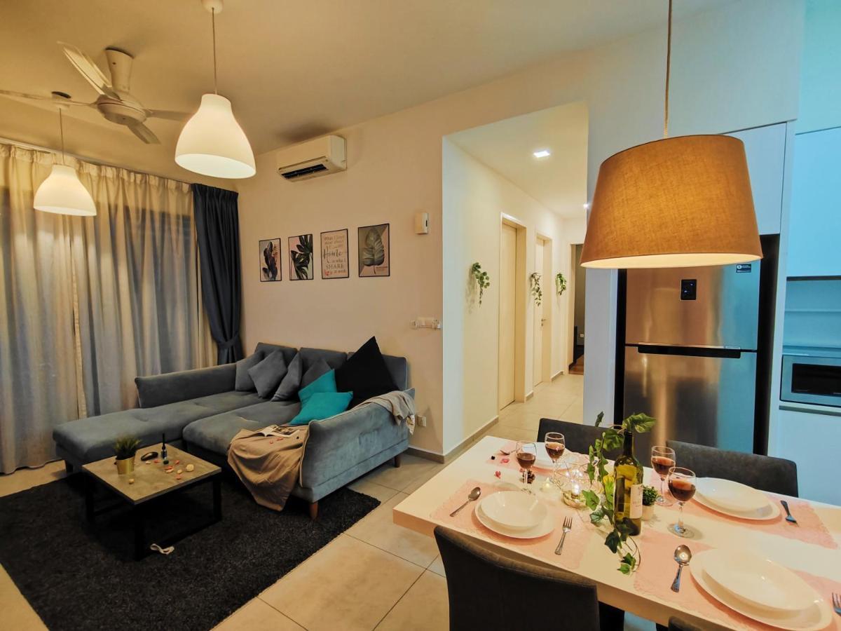 Midvalley Luxury Maxine Apartemen