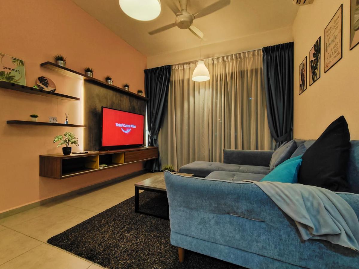 Midvalley Luxury Maxine Apartment *