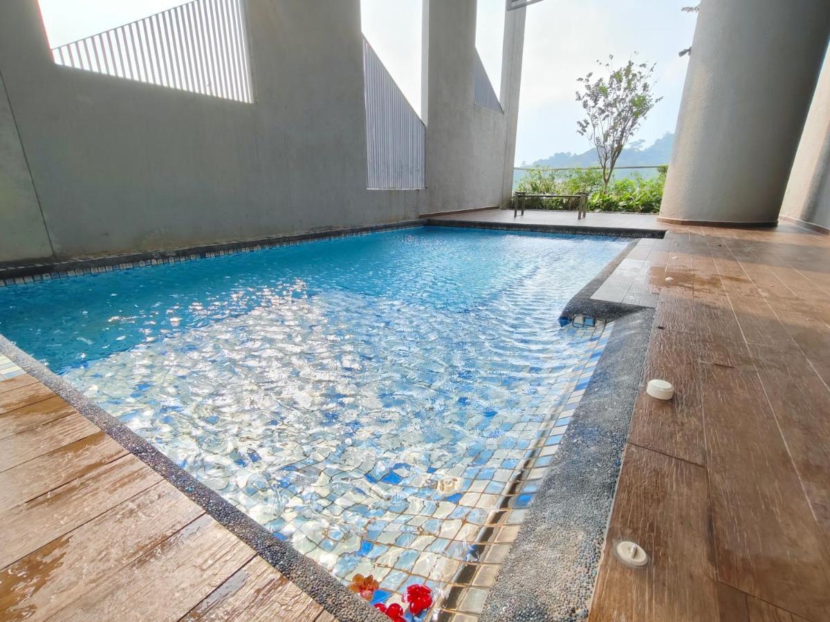 Midvalley Luxury Maxine Apartment