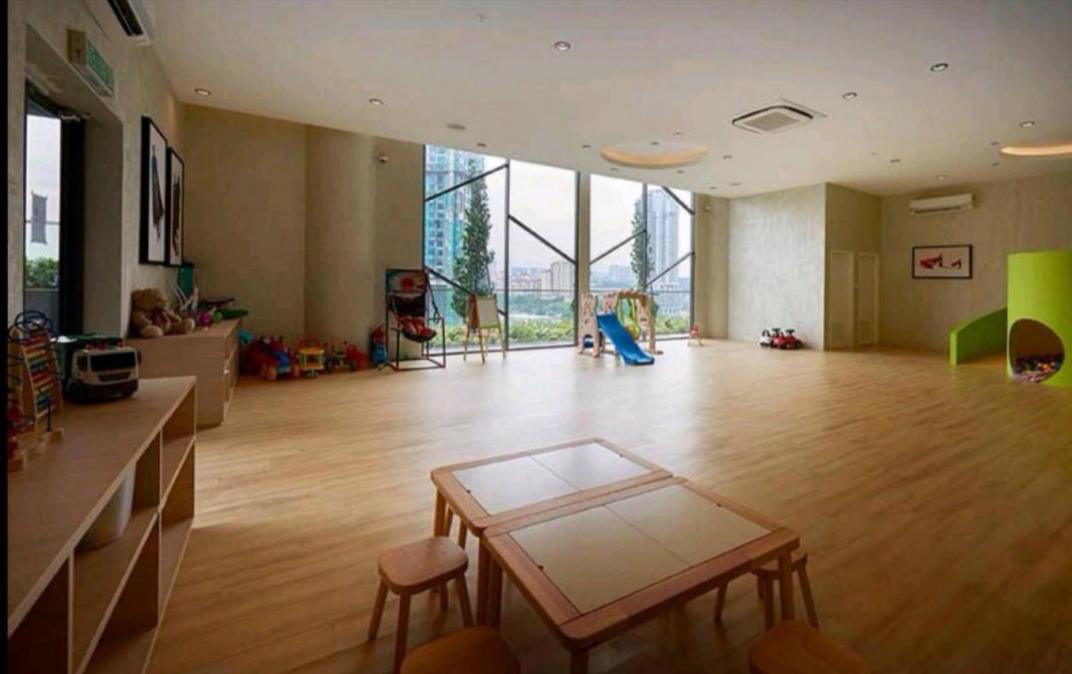 Midvalley Luxury Maxine Apartment *